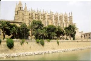 spanish seu sa majorca resorts cathedral american palma